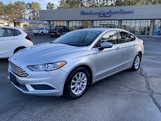 2017 Ford Fusion S 3FA6P0G77HR162511 2017 Ford Fusion S