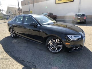 2018 Audi A4 2.0T quattro Premium Plus WAUENAF42JA067697 2018 Audi A4 2.0T quattro Premium Plus