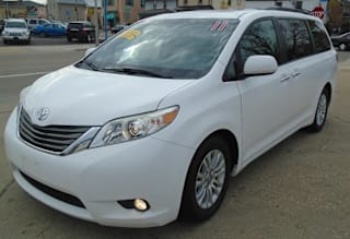 2011 Toyota Sienna XLE 8-Passenger 5TDYK3DC1BS128461 2011 Toyota Sienna XLE 8-Passenger