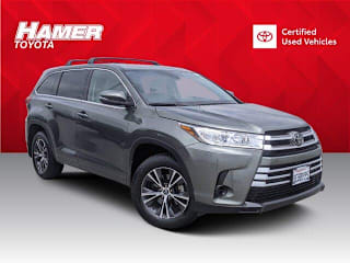 2018 Toyota Highlander LE 5TDZARFH1JS037742 2018 Toyota Highlander LE