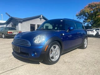 2009 MINI Cooper Clubman Base WMWML33519TX33605 2009 MINI Cooper Clubman Base