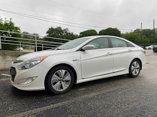 2013 Hyundai Sonata Hybrid Base KMHEC4A44DA101737 2013 Hyundai Sonata Hybrid Base