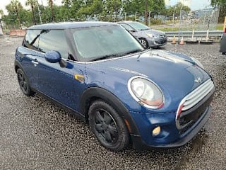 2015 MINI Hardtop 2 Door Cooper WMWXM5C58FT939425 2015 MINI Hardtop 2 Door Cooper