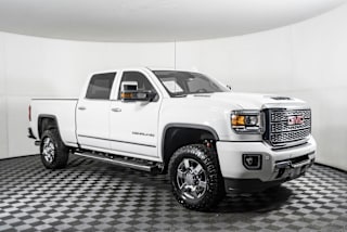 2019 GMC Sierra 3500HD Denali 1GT42WEY5KF254235 2019 GMC Sierra 3500HD Denali