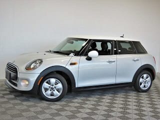 2017 MINI Hardtop 4 Door Cooper WMWXU1C54H2E17928 2017 MINI Hardtop 4 Door Cooper