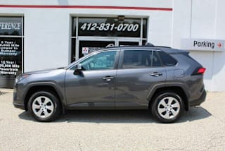2019 Toyota RAV4 LE 2T3G1RFV8KW049111 2019 Toyota RAV4 LE