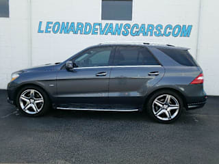 2012 Mercedes-Benz M-Class ML 550 4JGDA7DB8CA063165 2012 Mercedes-Benz M-Class ML 550