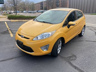 2011 Ford Fiesta SES 3FADP4FJ7BM129945 2011 Ford Fiesta SES
