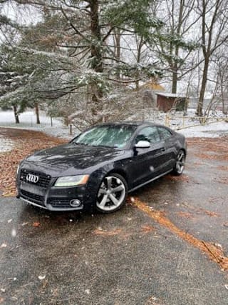 2011 Audi S5 WAUGVAFR3BA044872 2011 Audi S5