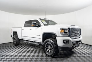 2017 GMC Sierra 3500HD Denali 1GT42YEY0HF239064 2017 GMC Sierra 3500HD Denali