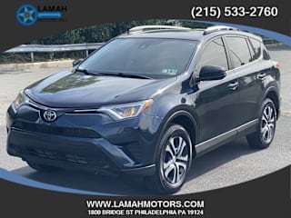 2017 Toyota RAV4 LE JTMBFREVXHJ124038 2017 Toyota RAV4 LE