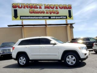 2011 Jeep Grand Cherokee Laredo 1J4RR4GG6BC693918 2011 Jeep Grand Cherokee Laredo