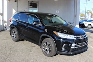 2018 Toyota Highlander LE 5TDBZRFH5JS864766 2018 Toyota Highlander LE