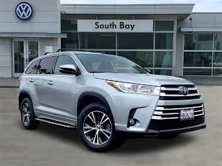2018 Toyota Highlander LE 5TDZZRFH1JS241384 2018 Toyota Highlander LE