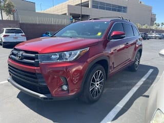 2018 Toyota Highlander SE 5TDKZRFH5JS286720 2018 Toyota Highlander SE