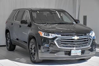2019 Chevrolet Traverse LS 1GNEVFKW4KJ287083 2019 Chevrolet Traverse LS