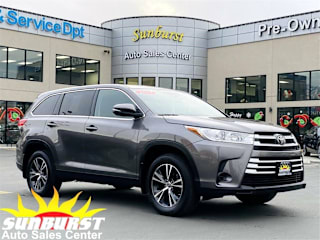 2019 Toyota Highlander LE 5TDBZRFH4KS938793 2019 Toyota Highlander LE