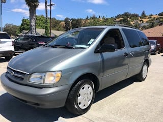 2000 Toyota Sienna LE 4T3ZF13C3YU229930 2000 Toyota Sienna LE