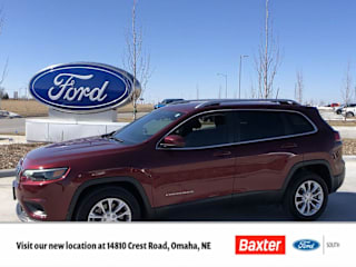 2019 Jeep Cherokee 1C4PJLCB1KD366619 2019 Jeep Cherokee