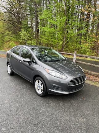 2017 Ford Fiesta SE 3FADP4BJ7HM138692 2017 Ford Fiesta SE