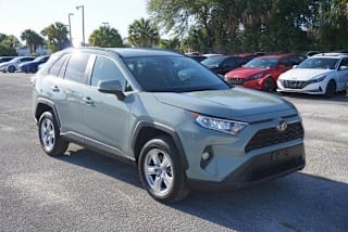 2019 Toyota RAV4 XLE 2T3W1RFV5KW031063 2019 Toyota RAV4 XLE