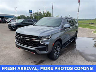 2021 Chevrolet Suburban Z71 1GNSKDKD7MR217676 2021 Chevrolet Suburban Z71