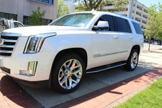 2018 Cadillac Escalade Luxury 1GYS4BKJ4JR177236 2018 Cadillac Escalade Luxury