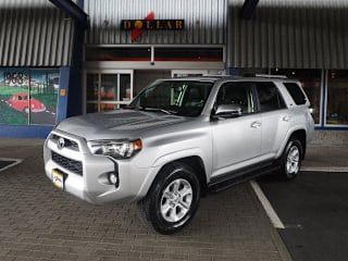 2019 Toyota 4Runner SR5 JTEBU5JR8K5682652 2019 Toyota 4Runner SR5