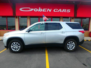 2019 Chevrolet Traverse LS 1GNERFKW7KJ141989 2019 Chevrolet Traverse LS