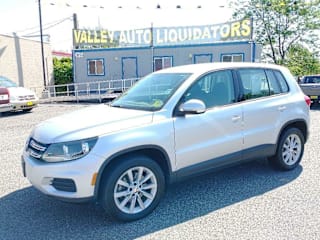 2017 Volkswagen Tiguan 2.0T Limited S 4Motion WVGBV7AX7HK052090 2017 Volkswagen Tiguan 2.0T Limited S 4Motion