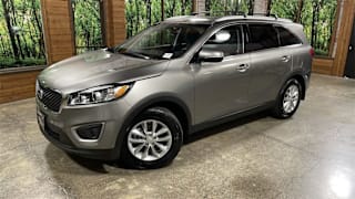 2017 Kia Sorento LX 5XYPG4A31HG285498 2017 Kia Sorento LX
