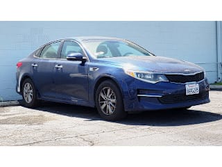 2018 Kia Optima 5XXGT4L37JG197025 2018 Kia Optima