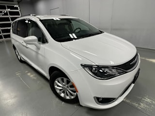 2018 Chrysler Pacifica Touring L Plus 2C4RC1EG0JR260948 2018 Chrysler Pacifica Touring L Plus