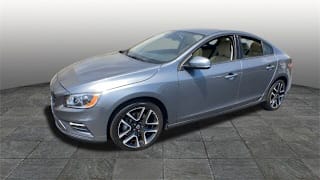2018 Volvo S60 T5 Dynamic YV140MTL0J2452674 2018 Volvo S60 T5 Dynamic