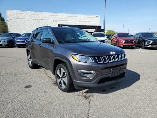 2018 Jeep Compass Latitude 3C4NJDBB4JT222053 2018 Jeep Compass Latitude