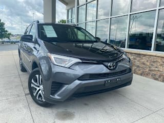 2017 Toyota RAV4 LE JTMBFREV5HJ701638 2017 Toyota RAV4 LE
