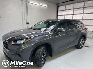 2020 Toyota Highlander XLE 5TDHZRBH8LS005870 2020 Toyota Highlander XLE