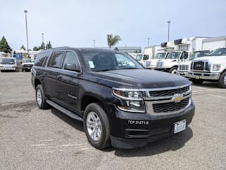 2019 Chevrolet Suburban LT 1500 1GNSCHKC8KR201592 2019 Chevrolet Suburban LT 1500