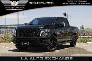 2018 Nissan Titan SV 1N6AA1E68JN523661 2018 Nissan Titan SV