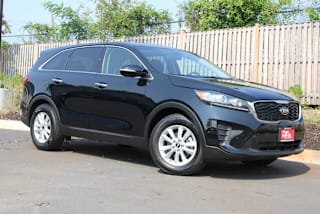 2019 Kia Sorento L 5XYPG4A39KG585765 2019 Kia Sorento L