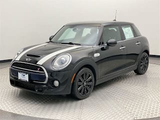2015 MINI Hardtop 4 Door WMWXU3C56F2B61770 2015 MINI Hardtop 4 Door