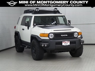 2011 Toyota FJ Cruiser Base JTEBU4BF5BK110180 2011 Toyota FJ Cruiser Base