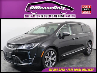 2017 Chrysler Pacifica Limited 2C4RC1GG0HR821995 2017 Chrysler Pacifica Limited