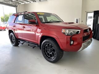 2019 Toyota 4Runner TRD Off-Road Premium JTEBU5JR8K5687205 2019 Toyota 4Runner TRD Off-Road Premium
