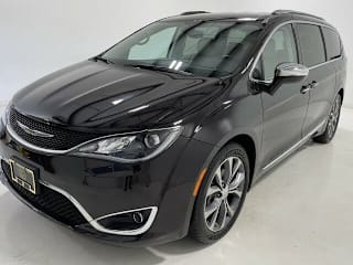 2017 Chrysler Pacifica Limited 2C4RC1GG2HR627727 2017 Chrysler Pacifica Limited