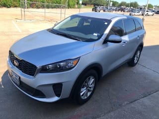 2019 Kia Sorento L 5XYPG4A37KG585845 2019 Kia Sorento L