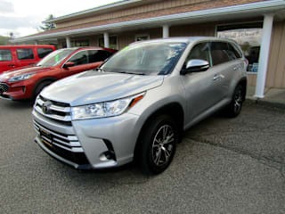 2019 Toyota Highlander LE 5TDBZRFH2KS950778 2019 Toyota Highlander LE