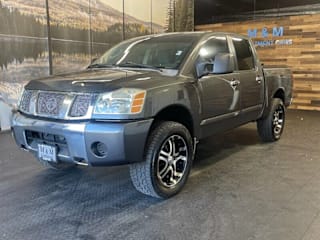 2004 Nissan Titan LE 1N6AA07B14N526703 2004 Nissan Titan LE