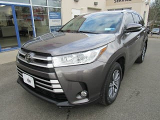 2018 Toyota Highlander XLE 5TDJZRFH4JS558363 2018 Toyota Highlander XLE