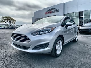 2019 Ford Fiesta SE 3FADP4BJ1KM145385 2019 Ford Fiesta SE